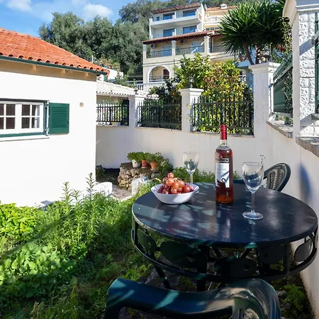 Olga - 5 Minutes Away From The * Agios Gordios (Corfu)