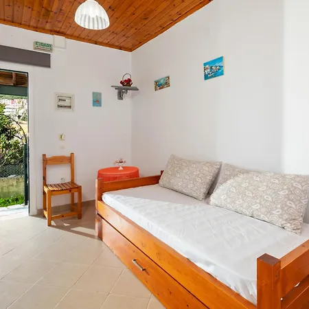 Olga - 5 Minutes Away From The * Agios Gordios (Corfu)