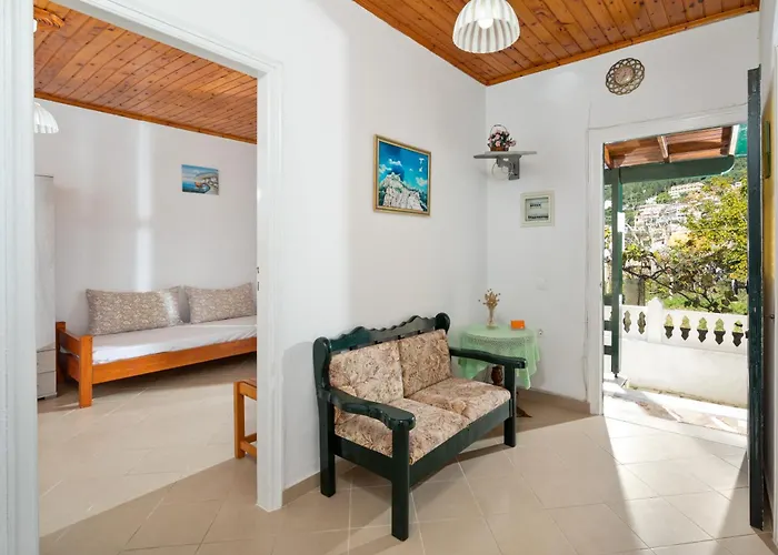 Olga - 5 Minutes Away From The Agios Gordios (Corfu)