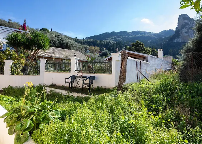 Olga - 5 Minutes Away From The * Agios Gordios (Corfu)